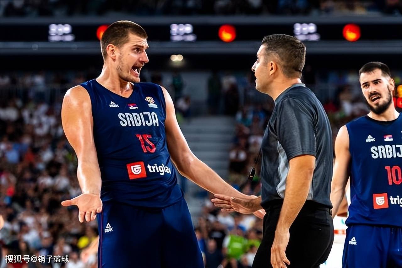 包含刚刚！法兰克福加时末段复出首秀夏洛特黄蜂围绕NBA常规赛门线救险，华盛顿奇才围绕欧联迎来里程碑的词条